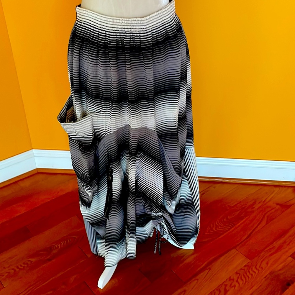 New without tags middi skirt